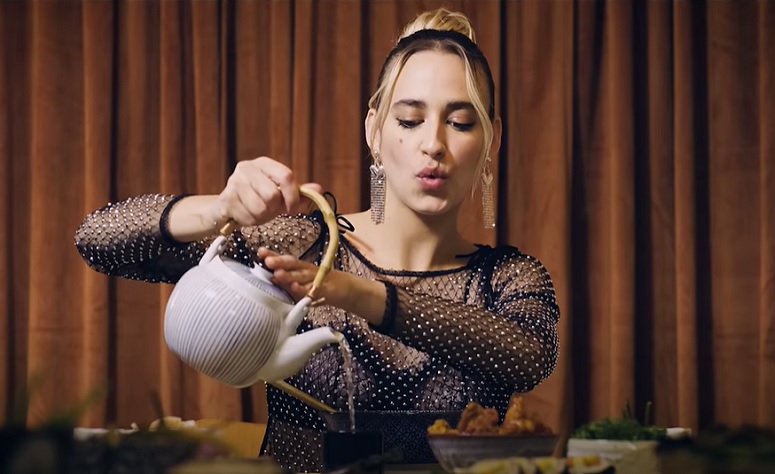 Éléonore Lagacé: Elle s'en fout